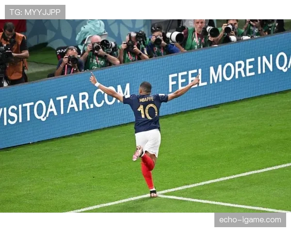 姆巴佩闪耀2018世界杯，青春风暴助法国队登顶冠军