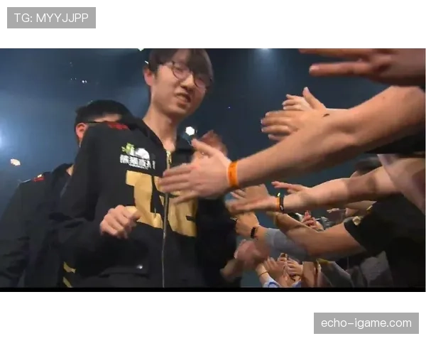 维拉逆转取胜,韧性与团队精神闪耀,状态回暖引关注 维拉逆转取胜,韧性与团队精神闪耀,状态回暖引关注