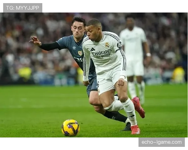 西甲争冠白热化:豪门稳扎稳打,弱旅逆袭搅局引热议 西甲争冠白热化:豪门稳扎稳打,弱旅逆袭搅局引热议