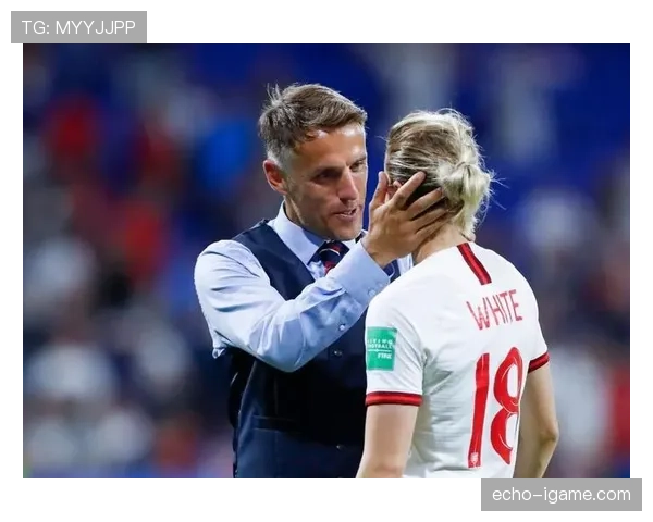 足球明星场外趣事大揭秘：幽默瞬间展现真实一面