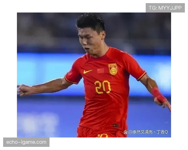 新生代足球新星闪耀赛场,年轻才俊表现抢眼引热议 新生代足球新星闪耀赛场,年轻才俊表现抢眼引热议