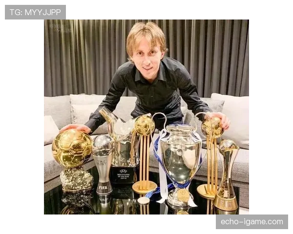 莫德里奇国家队巅峰期与世界杯金球奖解析 莫德里奇国家队巅峰期与世界杯金球奖解析