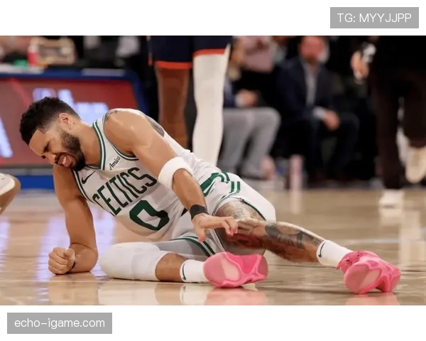 波尔津吉斯挡拆拉开空间提升球队三分命中率对比昔日内线更具威胁